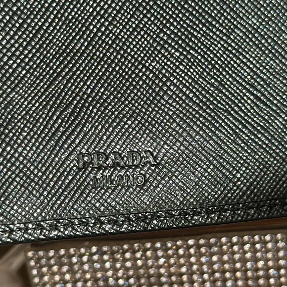 EUC PRADA BIFOLD WALLET. BLACK DUST BAG
BOX NOT INCLUDED - Picture 7 of 9